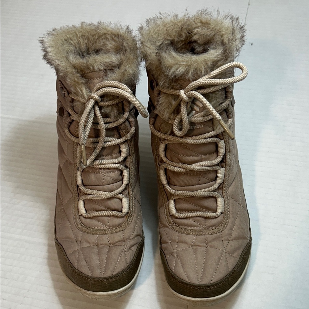 Columbia Women's Tan Lace-Up Faux Fur Winter Boots 8